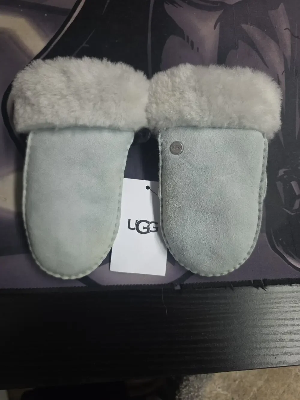 UGG AUSTRALIA KIDS Blueish SHEARLING AND SUEDE MITTENS, NWT 2-4 Y